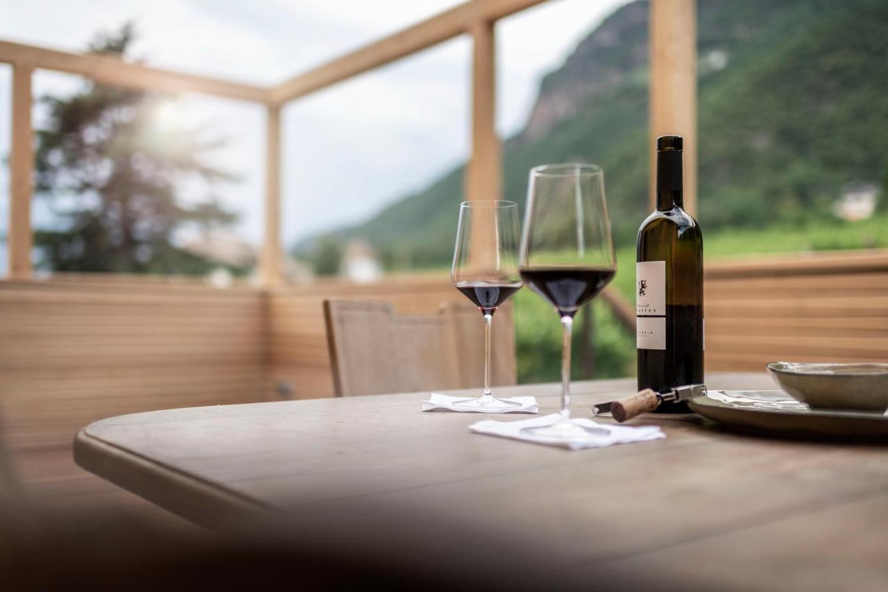 Weingut Kornell - Schafferhaus Cosmas Und Zeder Leilighet Terlano Eksteriør bilde